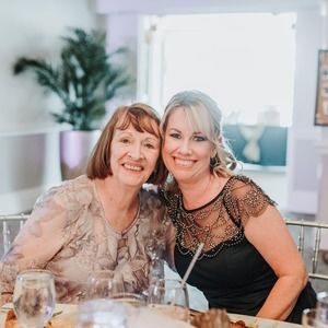 Meet your Posher, Dana